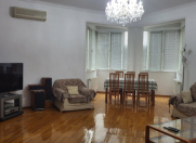 İcarəyə verilir 4 otaqlı 150 m2 yeni tikili 28 May m.