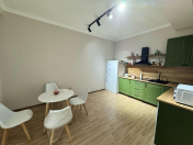 İcarəyə verilir 2 otaqlı 92 m2 yeni tikili 28 May m.