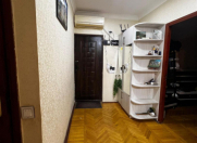 Satılır 5 otaqlı 130 m2 köhnə tikili Yasamal r.