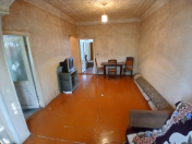 Satılır 2 otaqlı 45 m2 köhnə tikili Gənclik m.