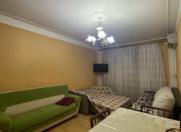 İcarəyə verilir 2 otaqlı 75 m2 köhnə tikili Dərnəgül m.