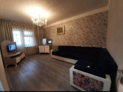 Satılır 2 otaqlı 70 m2 köhnə tikili 8 km