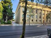 Satılır 3 otaqlı 80 m2 köhnə tikili Sahil m.