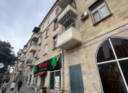 Satılır 3 otaqlı 90 m2 köhnə tikili Nizami r.