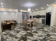 İcarəyə verilir 4 otaqlı 180 m2 yeni tikili 8 Noyabr m.