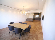 İcarəyə verilir 3 otaqlı 145 m2 yeni tikili Badamdar