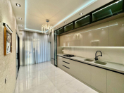 Satılır 3 otaqlı 130 m2 yeni tikili Həzi Aslanov m.