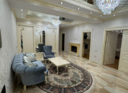 Satılır 5 otaqlı 250 m2 yeni tikili İnşaatçılar m.