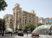 İcarəyə verilir 3 otaqlı 120 m2 köhnə tikili Sahil m.