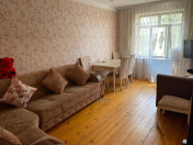 Satılır 3 otaqlı 65 m2 köhnə tikili Həzi Aslanov m.