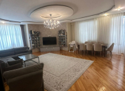 Satılır 4 otaqlı 150 m2 yeni tikili Yasamal r.