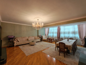 Satılır 5 otaqlı 205 m2 yeni tikili Elmlər Akademiyası m.