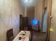 Satılır 2 otaqlı 50 m2 köhnə tikili 28 May m.