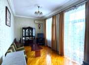 Satılır 2 otaqlı 55 m2 köhnə tikili Yasamal r.