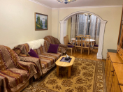 İcarəyə verilir 3 otaqlı 100 m2 köhnə tikili Nizami m.