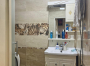 Satılır 3 otaqlı 75 m2 köhnə tikili Neapol dairəsi