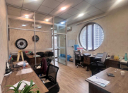 İcarəyə verilir 1 otaqlı 25 m2 ofis 28 May m.