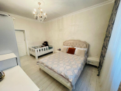 Satılır 2 otaqlı 55 m2 köhnə tikili Nizami m.