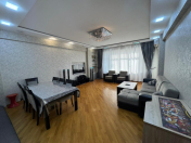 Satılır 3 otaqlı 120 m2 yeni tikili Badamdar