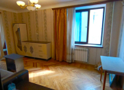 Satılır 2 otaqlı 50 m2 köhnə tikili Gənclik m.