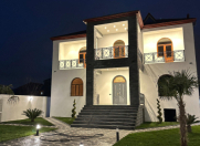 Satılır 6 otaqlı 300 m2 həyət evi Saray