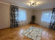 Satılır 2 otaqlı 60 m2 köhnə tikili İnşaatçılar m.