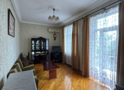 Satılır 2 otaqlı 45 m2 köhnə tikili Nizami m.