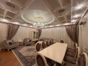 Satılır 3 otaqlı 135 m2 yeni tikili 8 Noyabr m.