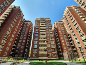 Satılır 4 otaqlı 250 m2 yeni tikili 28 May m.