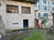 Satılır 3 otaqlı 70 m2 köhnə tikili 8 km