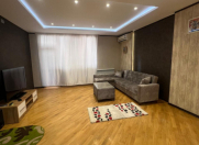 İcarəyə verilir 3 otaqlı 150 m2 yeni tikili 8 Noyabr m.