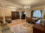 Satılır 4 otaqlı 130 m2 köhnə tikili 9 mkr