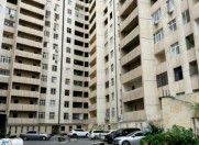 Satılır 4 otaqlı 210 m2 yeni tikili Gənclik m.