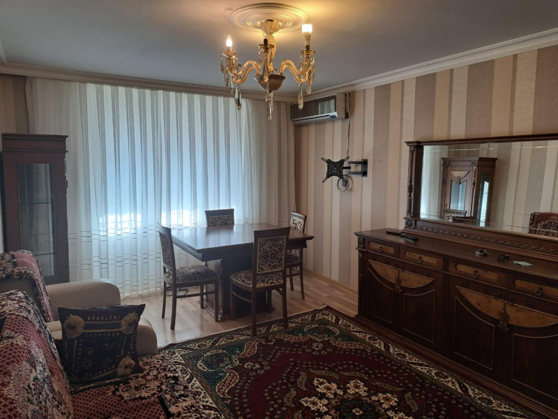 Satılır 3 otaqlı 75 m2 köhnə tikili Nəriman Nərimanov m.