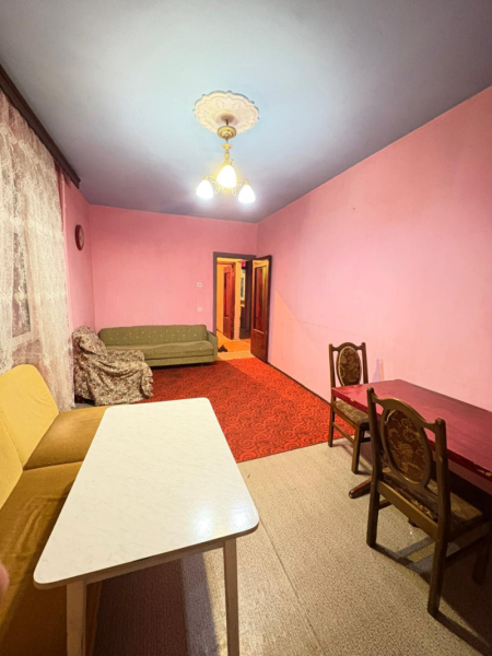 Satılır 3 otaqlı 160 m2 obyekt Qara Qarayev m.