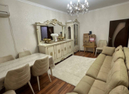 Satılır 3 otaqlı 108 m2 köhnə tikili Şah İsmayıl Xətai m.