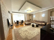 Satılır 4 otaqlı 190 m2 yeni tikili 8 Noyabr m.