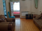 İcarəyə verilir 2 otaqlı 75 m2 köhnə tikili 4 mkr