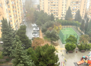 Satılır 2 otaqlı 45 m2 köhnə tikili Memar Əcəmi m.