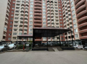 Satılır 4 otaqlı 160 m2 yeni tikili Badamdar