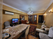 Satılır 3 otaqlı 85 m2 köhnə tikili Elmlər Akademiyası m.