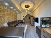 Satılır 4 otaqlı 190 m2 yeni tikili Ağ şəhər