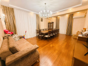 Satılır 3 otaqlı 135 m2 yeni tikili 28 May m.