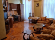 Satılır 2 otaqlı 56 m2 köhnə tikili Nizami m.