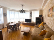 Satılır 3 otaqlı 165 m2 yeni tikili Elmlər Akademiyası m.