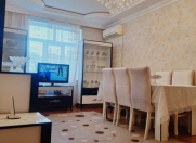 Satılır 3 otaqlı 80 m2 köhnə tikili Həzi Aslanov m.