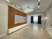 Satılır 4 otaqlı 175 m2 yeni tikili Şah İsmayıl Xətai m.