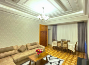 Satılır 4 otaqlı 150 m2 yeni tikili Nizami m.