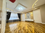 Satılır 4 otaqlı 144 m2 yeni tikili Həzi Aslanov m.