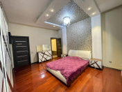 Satılır 3 otaqlı 145 m2 yeni tikili Çıraq Plaza